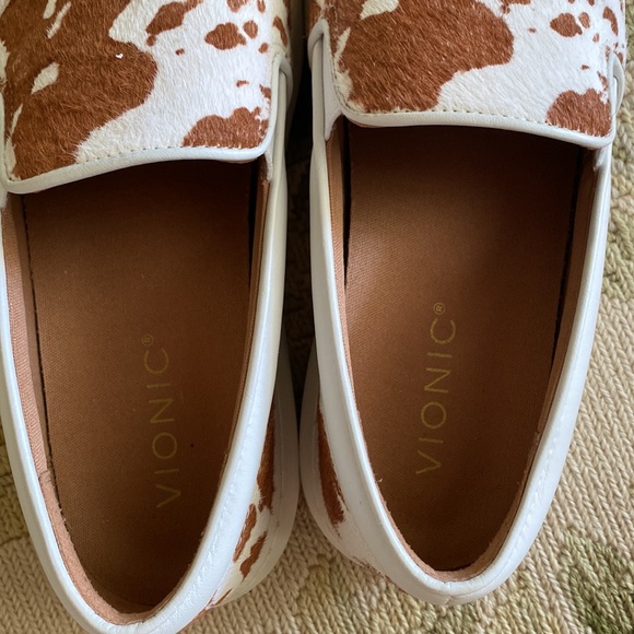 Vionic Cow Print Loafer - Picture 6 of 6